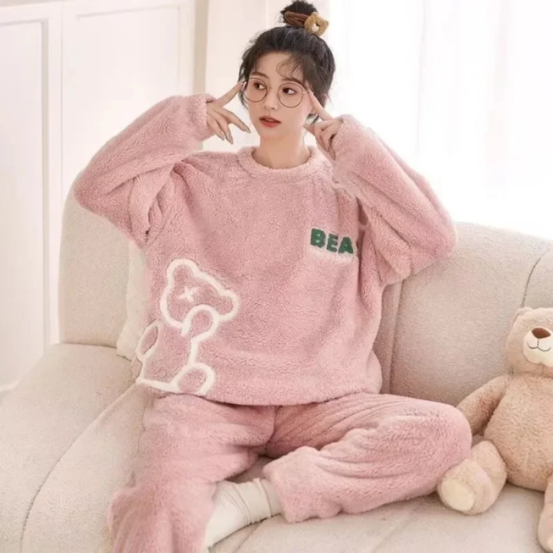 ชุดนอนที่อบอุ่นสําหรับ Wintert - Winter Clothing Offer บทวิจารณ์และราคา