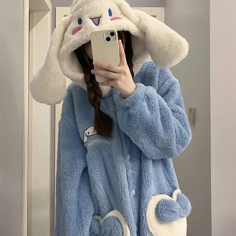 ชุดนอนผ้าขนหนูคอรัลหนานุ่มพิเศ - Winter Clothing Offer บทวิจารณ์และราคา